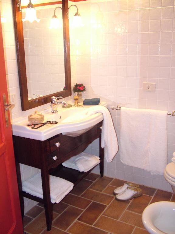 La Meridiana Sambuco  部屋 写真